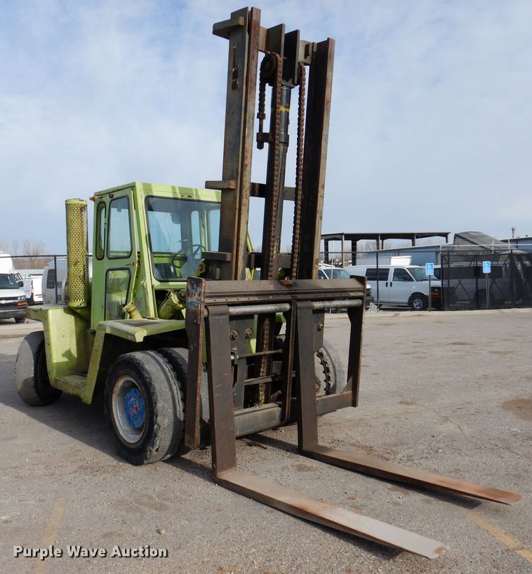 image for item KH9150 Clark C500  forklift