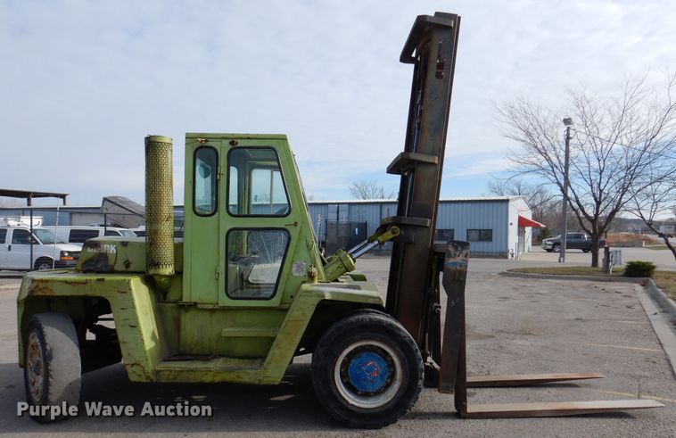 image for item KH9150 Clark C500  forklift