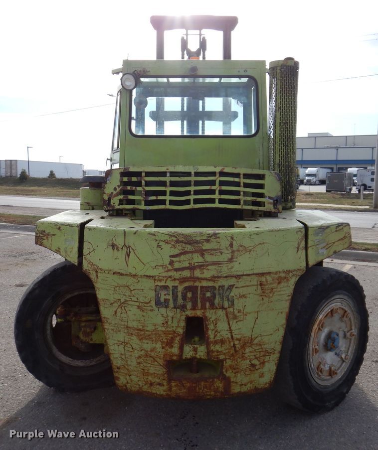 image for item KH9150 Clark C500  forklift