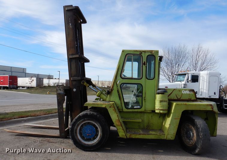 image for item KH9150 Clark C500  forklift