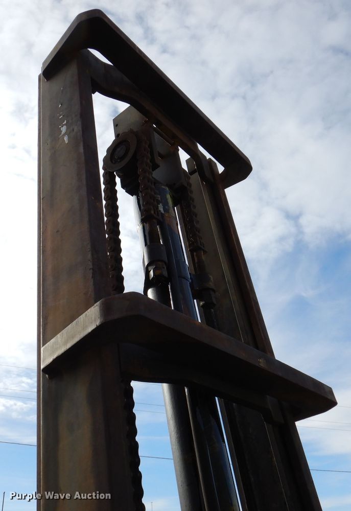 image for item KH9150 Clark C500  forklift