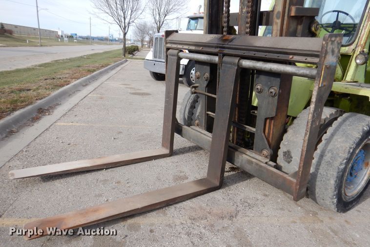 image for item KH9150 Clark C500  forklift