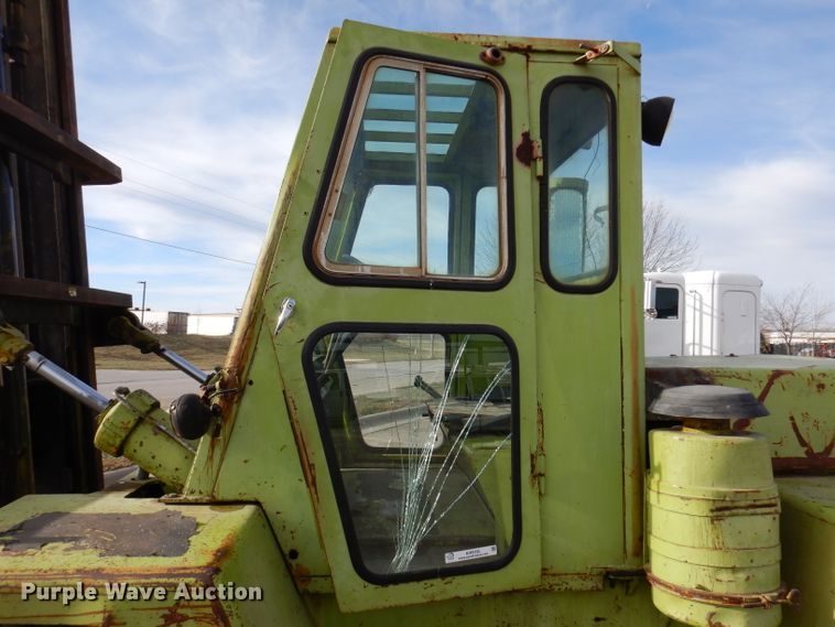 image for item KH9150 Clark C500  forklift