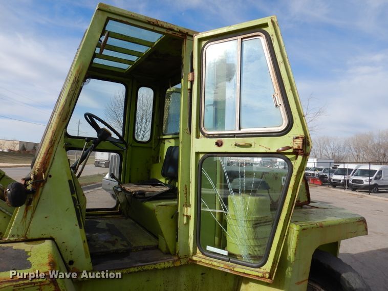 image for item KH9150 Clark C500  forklift