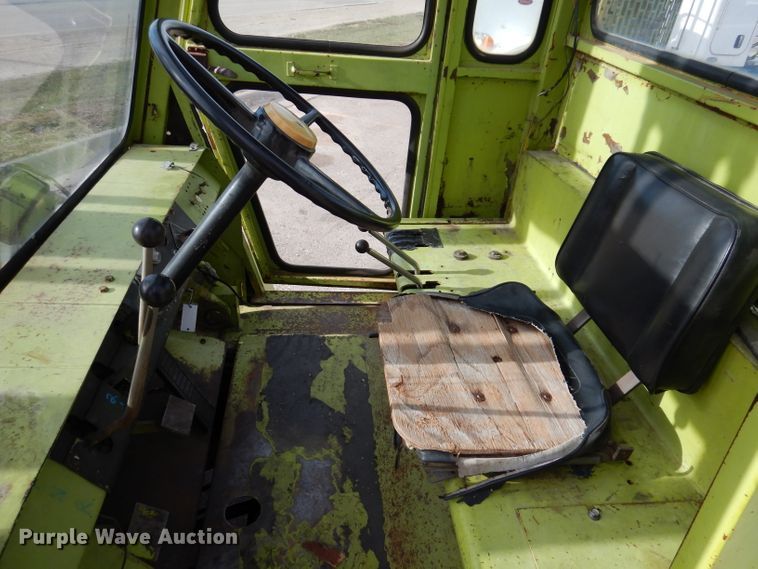 image for item KH9150 Clark C500  forklift