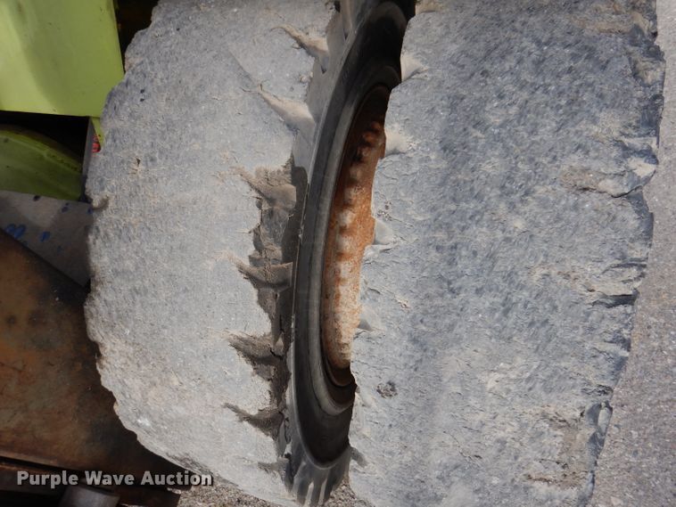 image for item KH9150 Clark C500  forklift