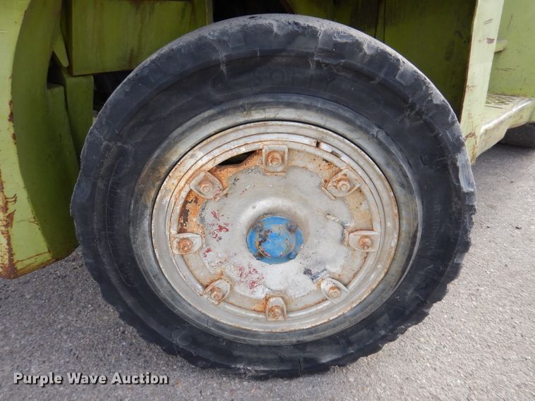 image for item KH9150 Clark C500  forklift