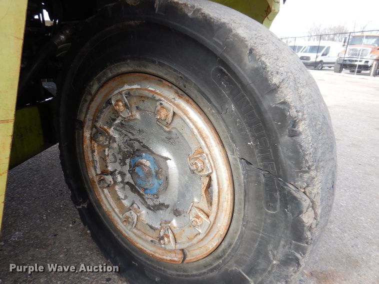 image for item KH9150 Clark C500  forklift