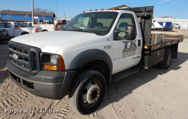 image for item KH9152 2007 Ford F450 Super Duty  flatbed truck