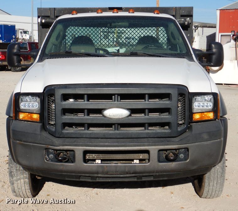 image for item KH9152 2007 Ford F450 Super Duty  flatbed truck