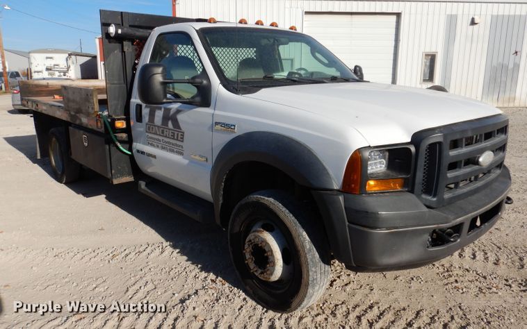 image for item KH9152 2007 Ford F450 Super Duty  flatbed truck