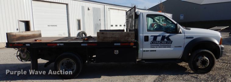 image for item KH9152 2007 Ford F450 Super Duty  flatbed truck