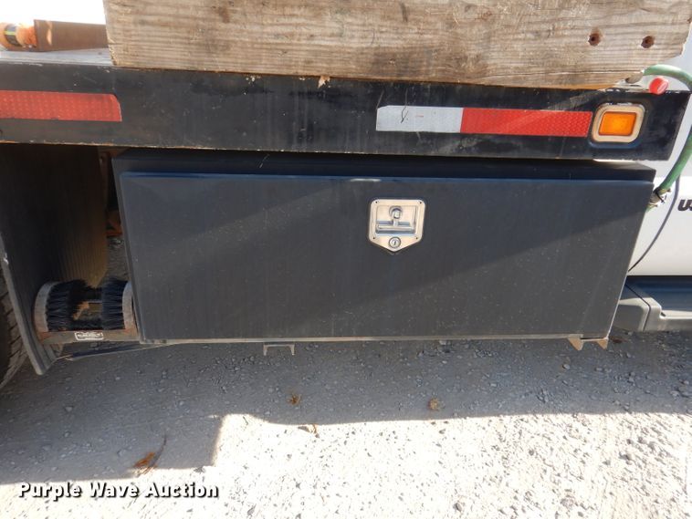 image for item KH9152 2007 Ford F450 Super Duty  flatbed truck