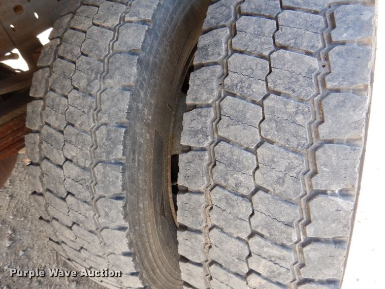 image for item KH9152 2007 Ford F450 Super Duty  flatbed truck