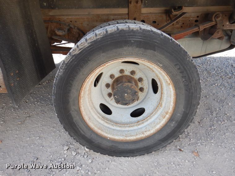 image for item KH9152 2007 Ford F450 Super Duty  flatbed truck