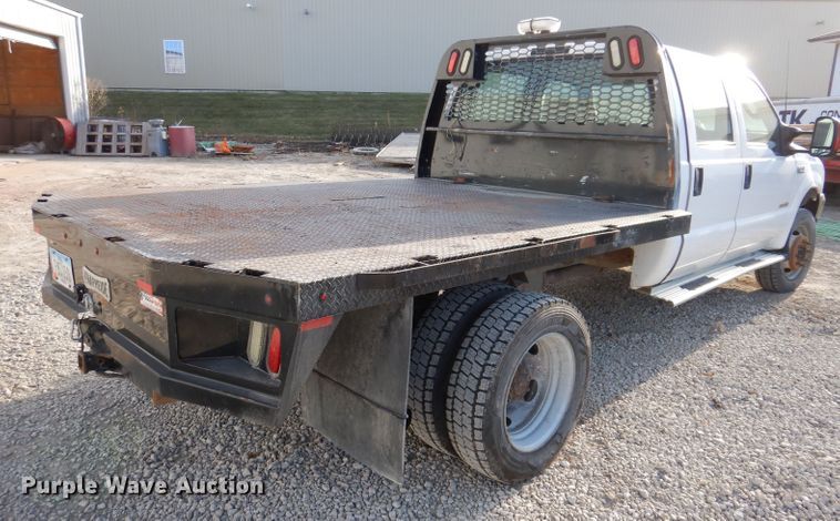 image for item KH9153 2003 Ford F550 Super Duty  Crew Cab flatbed truck