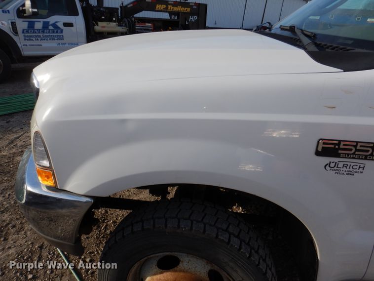 image for item KH9153 2003 Ford F550 Super Duty  Crew Cab flatbed truck