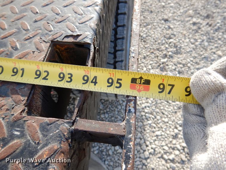 image for item KH9153 2003 Ford F550 Super Duty  Crew Cab flatbed truck