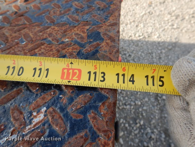 image for item KH9153 2003 Ford F550 Super Duty  Crew Cab flatbed truck