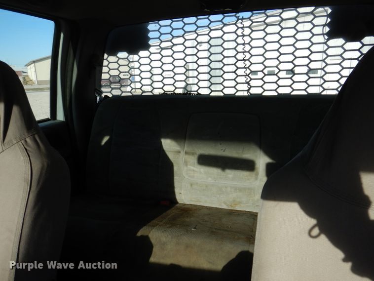 image for item KH9153 2003 Ford F550 Super Duty  Crew Cab flatbed truck