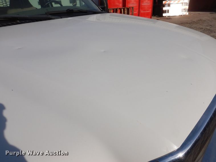 image for item KH9153 2003 Ford F550 Super Duty  Crew Cab flatbed truck