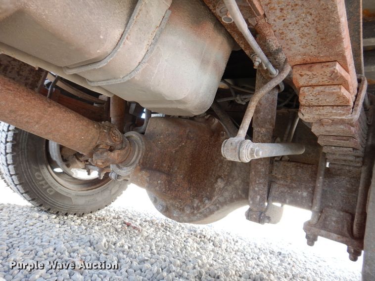 image for item KH9153 2003 Ford F550 Super Duty  Crew Cab flatbed truck