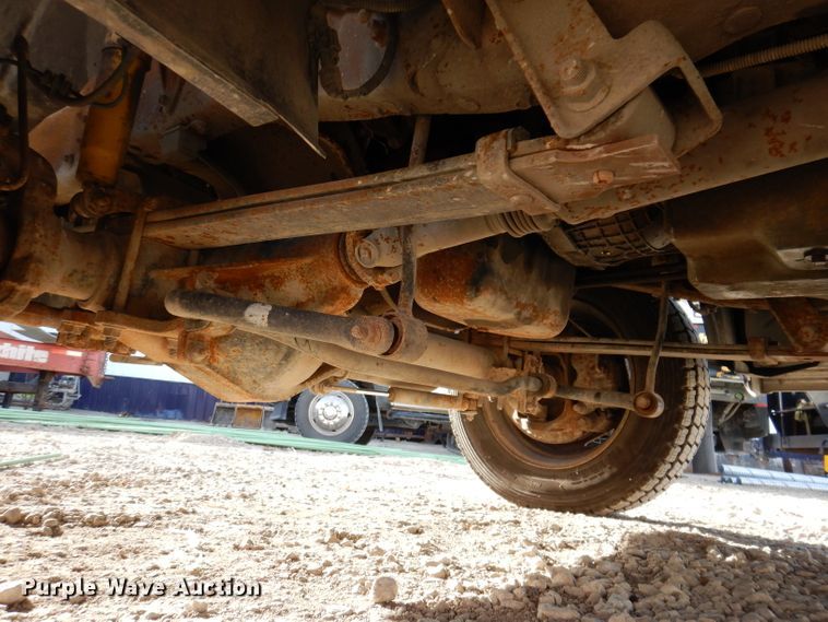 image for item KH9153 2003 Ford F550 Super Duty  Crew Cab flatbed truck