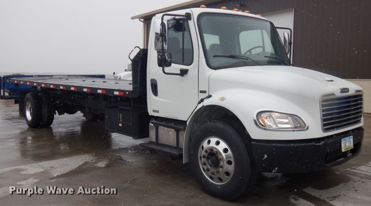 image for item KK9705 2007 Freightliner Business Class M2  rollback truck