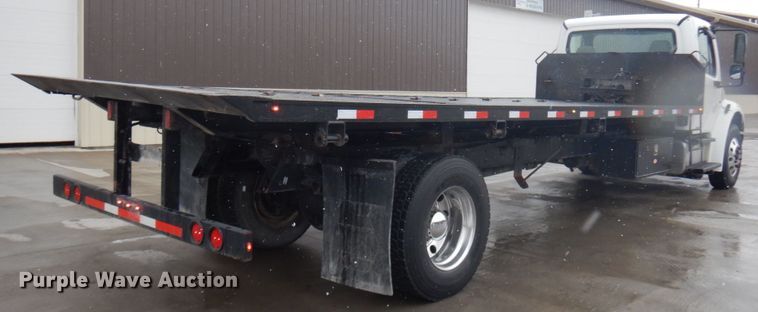 image for item KK9705 2007 Freightliner Business Class M2  rollback truck