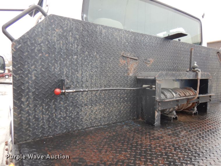 image for item KK9705 2007 Freightliner Business Class M2  rollback truck