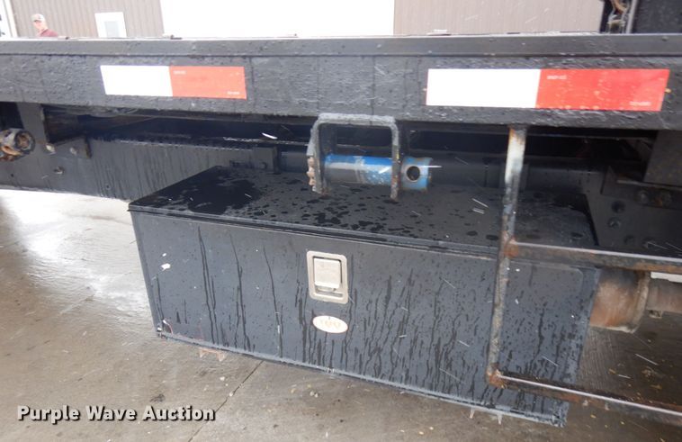 image for item KK9705 2007 Freightliner Business Class M2  rollback truck