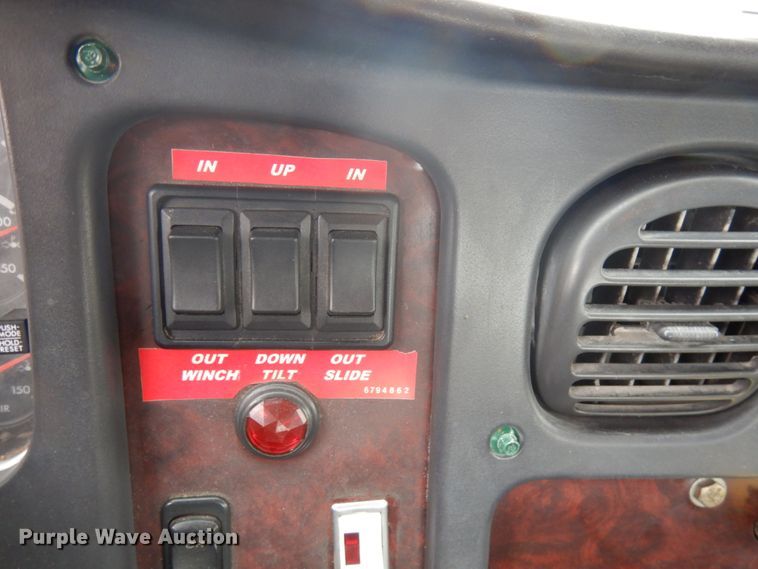 image for item KK9705 2007 Freightliner Business Class M2  rollback truck