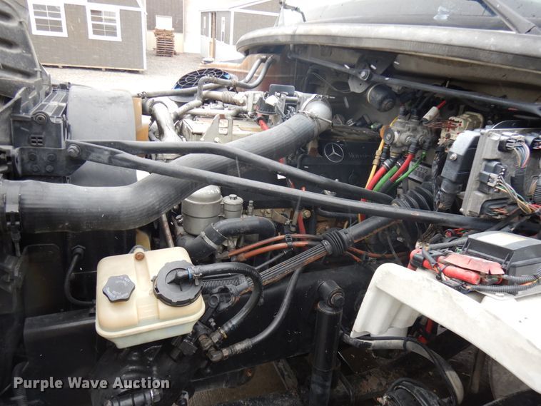 image for item KK9705 2007 Freightliner Business Class M2  rollback truck