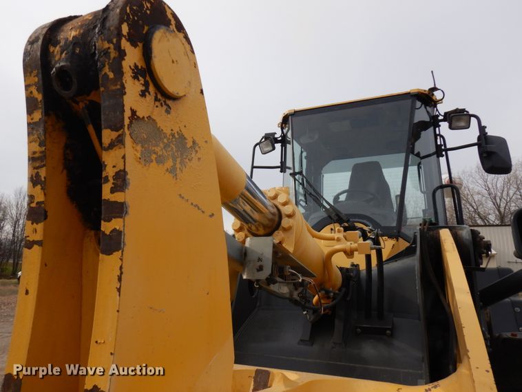 image for item KK9710 2014 Komatsu WA320-7  wheel loader