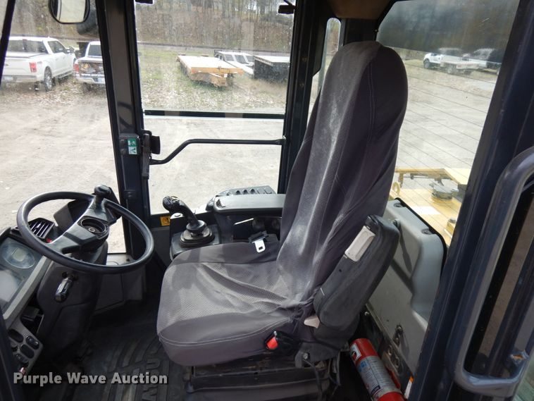 image for item KK9710 2014 Komatsu WA320-7  wheel loader