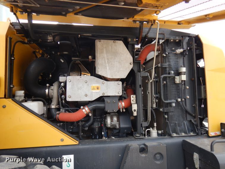 image for item KK9710 2014 Komatsu WA320-7  wheel loader