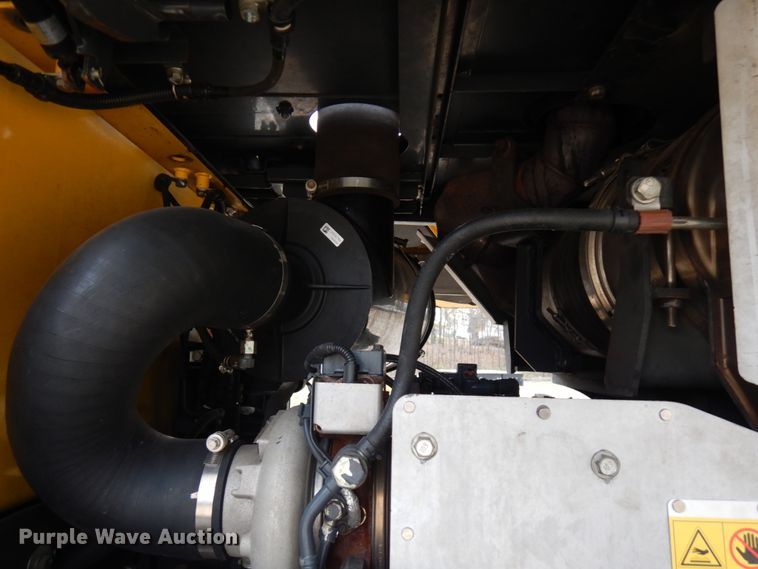 image for item KK9710 2014 Komatsu WA320-7  wheel loader