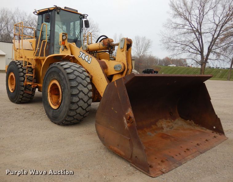 image for item KK9711 2003 John Deere 744J  wheel loader