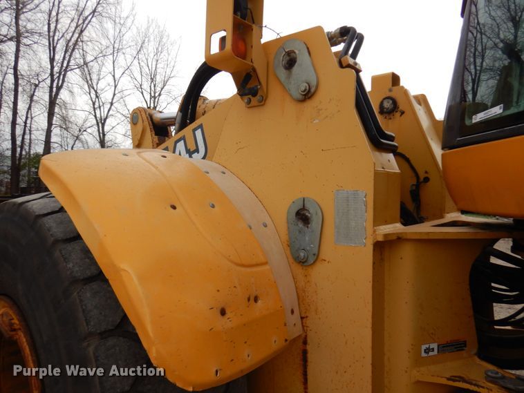 image for item KK9711 2003 John Deere 744J  wheel loader