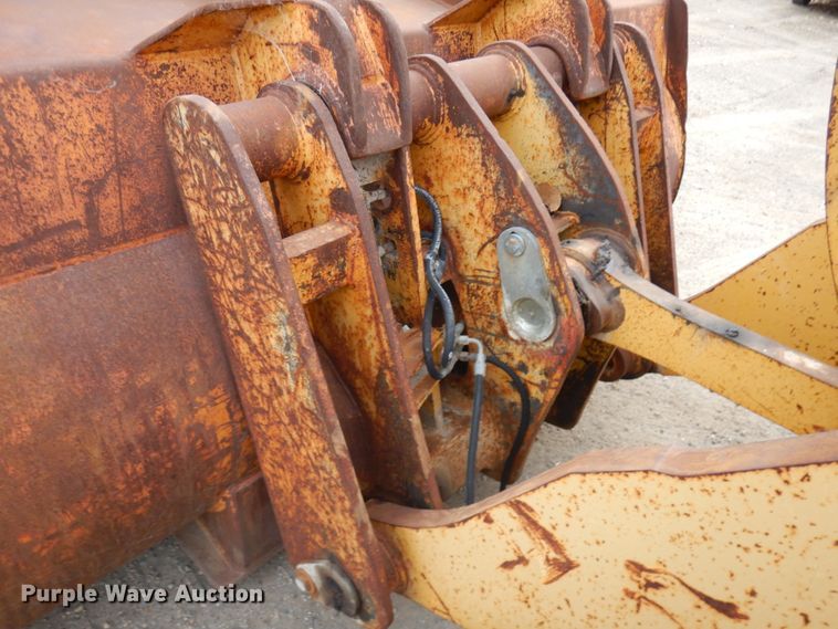 image for item KK9711 2003 John Deere 744J  wheel loader