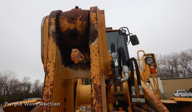 image for item KK9711 2003 John Deere 744J  wheel loader