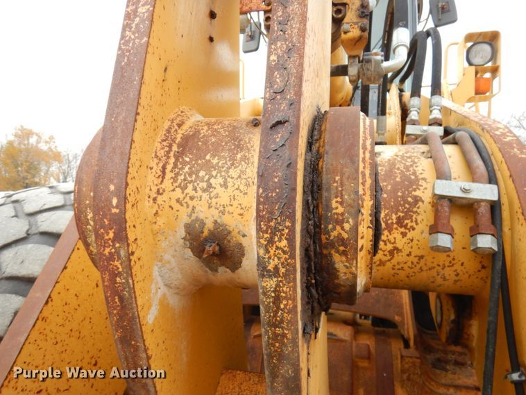 image for item KK9711 2003 John Deere 744J  wheel loader