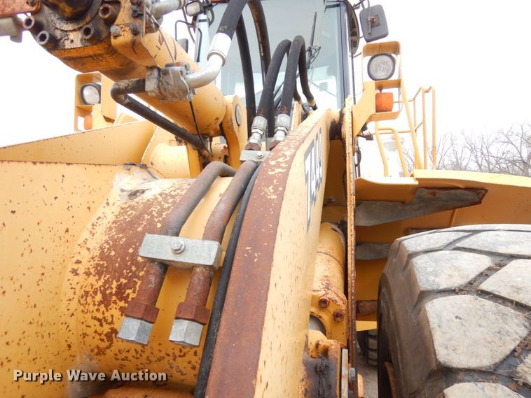 image for item KK9711 2003 John Deere 744J  wheel loader