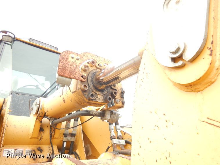 image for item KK9711 2003 John Deere 744J  wheel loader