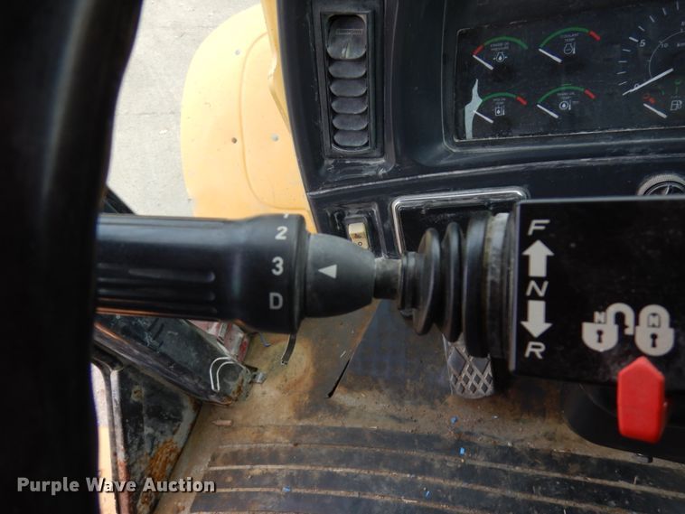 image for item KK9711 2003 John Deere 744J  wheel loader