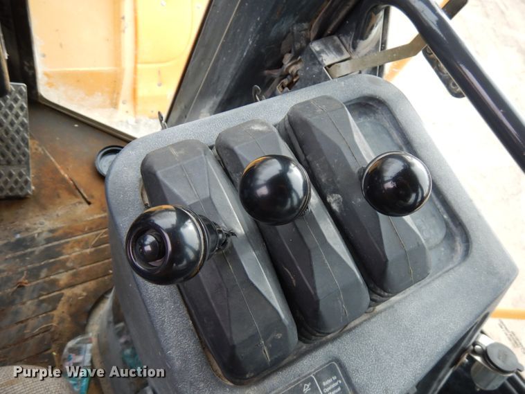 image for item KK9711 2003 John Deere 744J  wheel loader