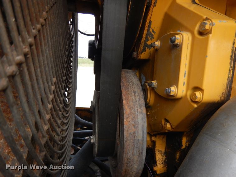 image for item KK9711 2003 John Deere 744J  wheel loader