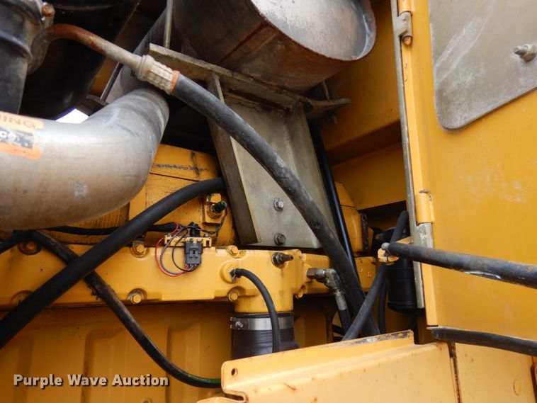 image for item KK9711 2003 John Deere 744J  wheel loader