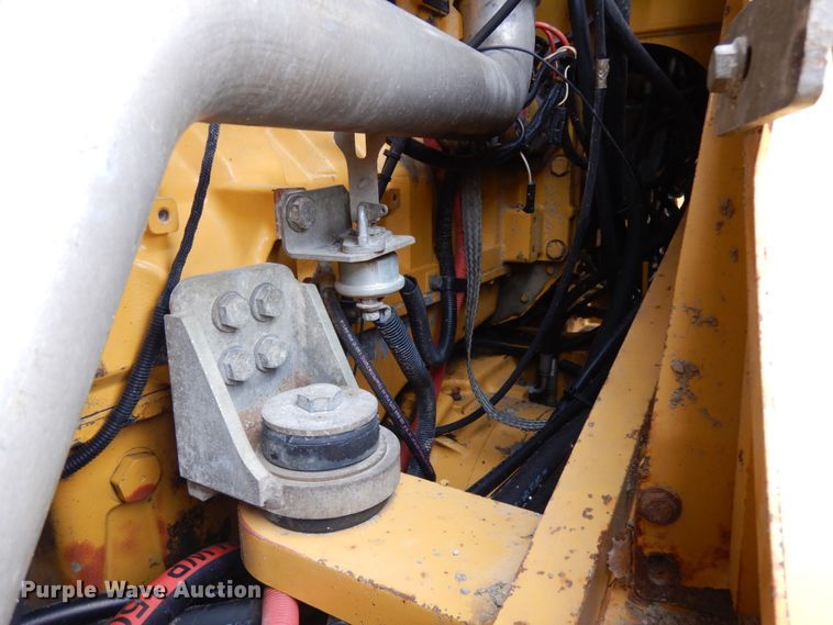 image for item KK9711 2003 John Deere 744J  wheel loader