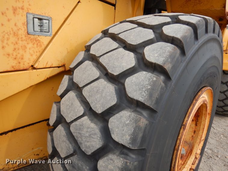 image for item KK9711 2003 John Deere 744J  wheel loader